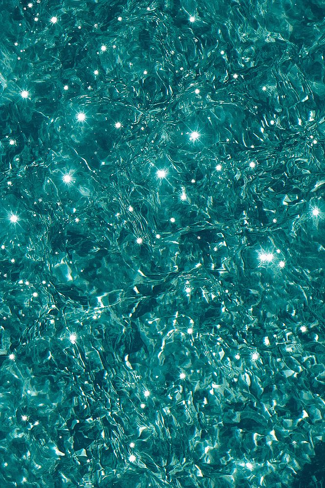 Dreamy Teal Sea Wallpaper: Shimmering Ocean Beauty for Your Phone