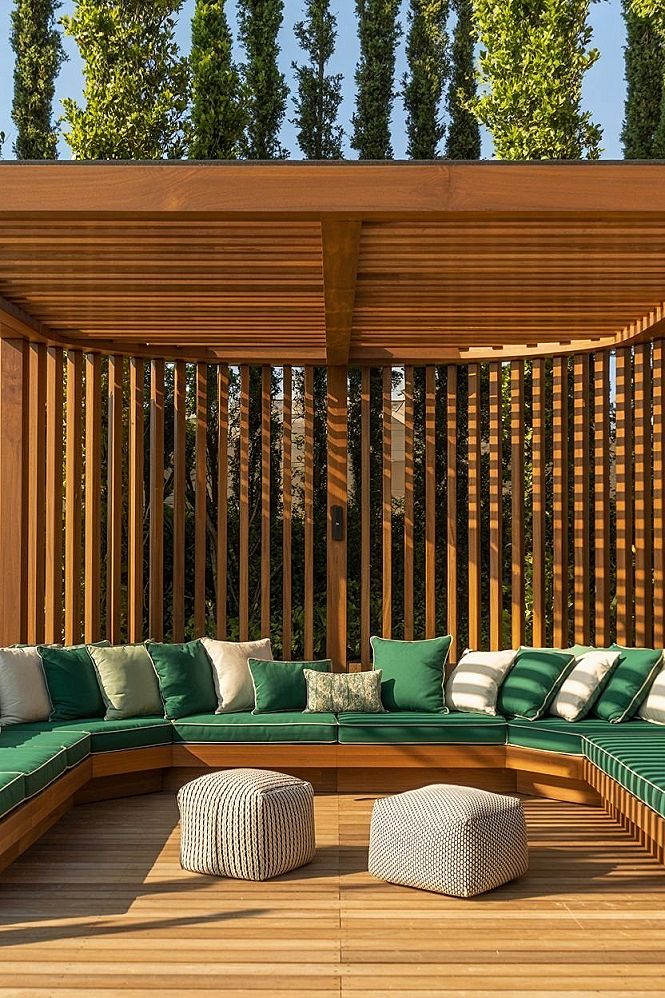 Modern Pergola Ideas: Chic Outdoor Gardens Design
