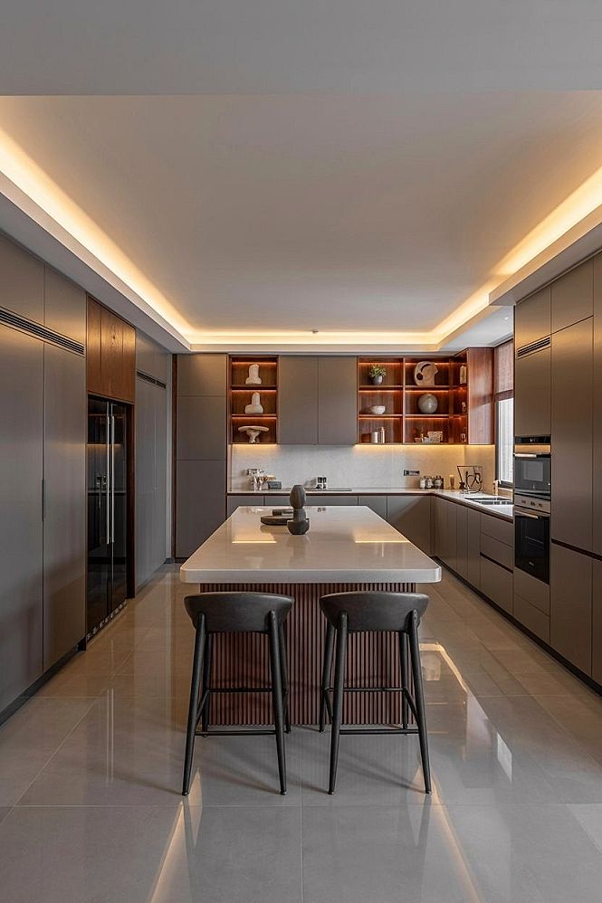 Modern Kitchen Islands & Cabinetry: Style Meets Smart Storage