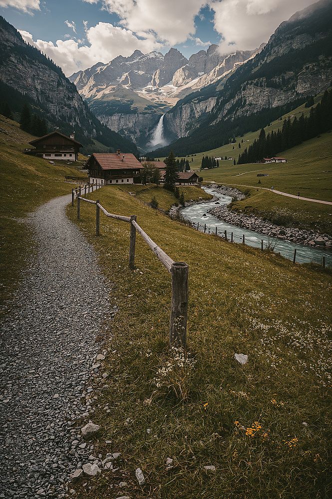 Lauterbrunnen Valley: Switzerland's Majestic Mountain Paradise
