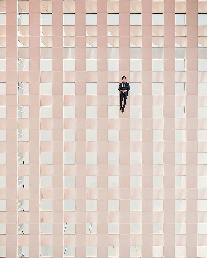 Why Grid Pattern Bow Wallpapers Create Visual Balance