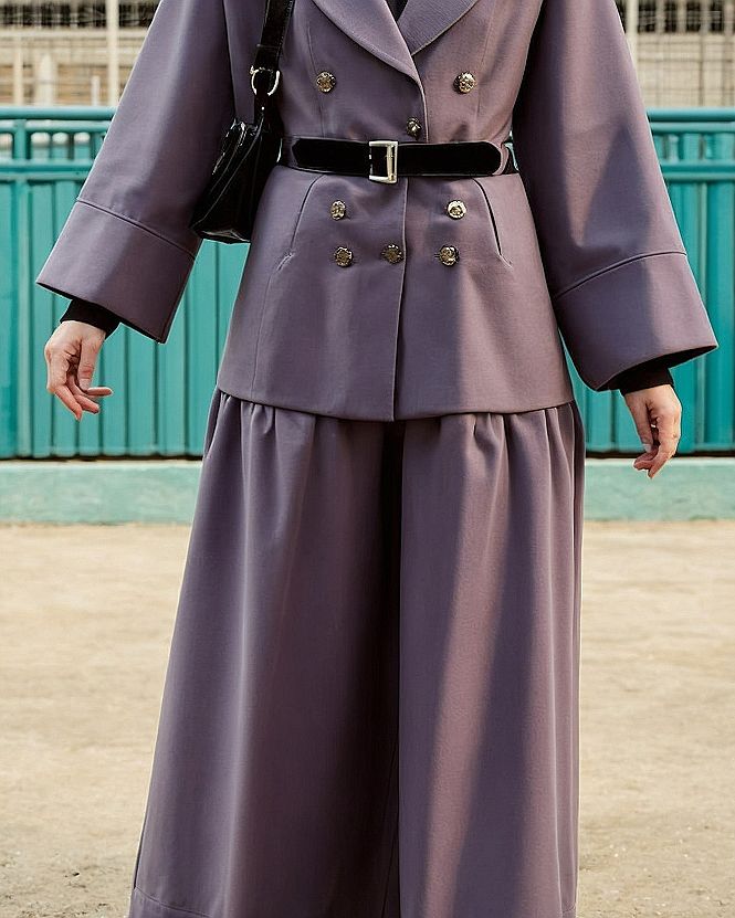 Why a Structured Blazer Dress Sets the Tone for Evening Parties