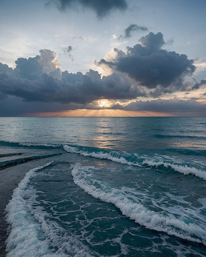 How Sunset Beach Waves Create a Calming Phone Background