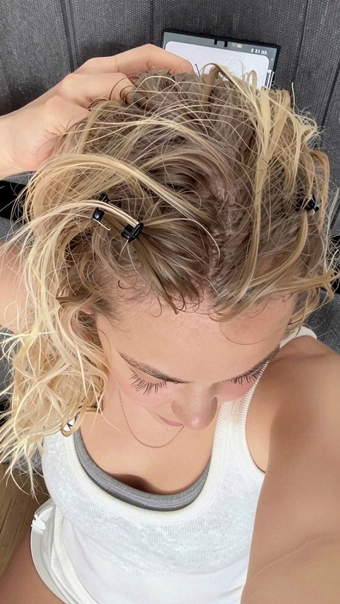Keeping Hair Secure With Simple Claw Clips