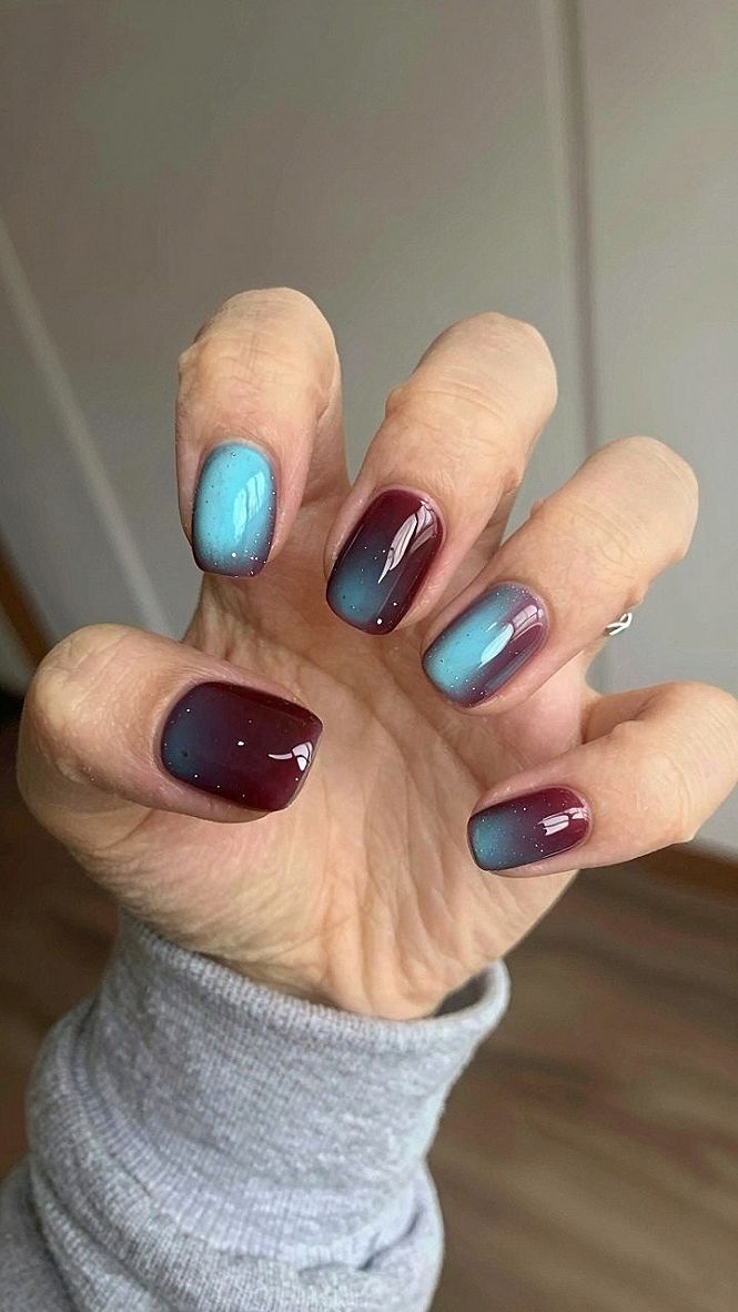 Dual-Tone Magnetic Polish With Deep Autumn Shades