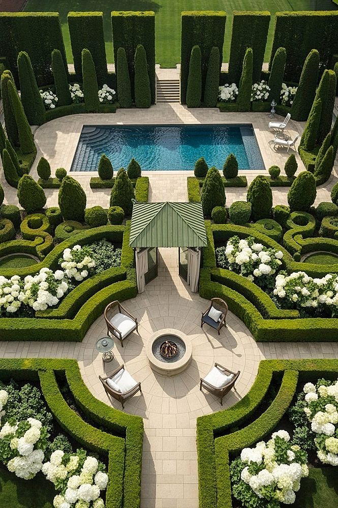 Grand Backyard Pool Designs: Elegant Estate Layouts for Luxury Living