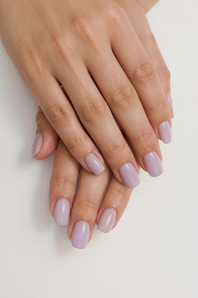 Dreamy Lavender Gradient: Chic Short Gel Nails for Spring