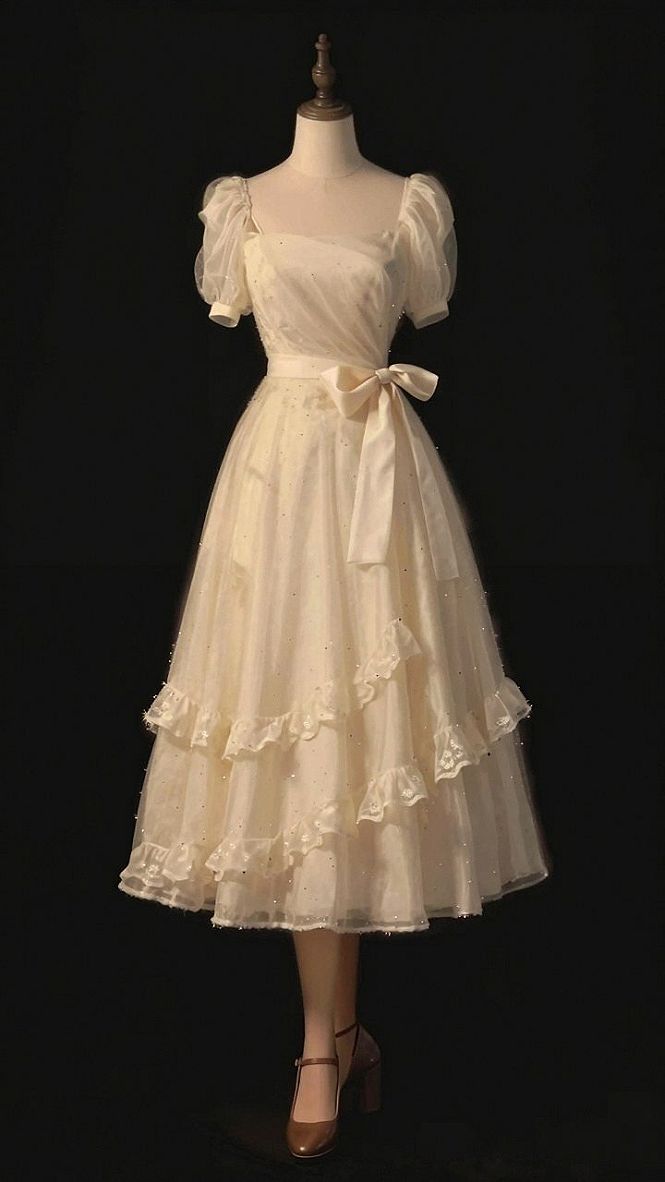Selecting a Mid-Length Chiffon Dress with Ruffles