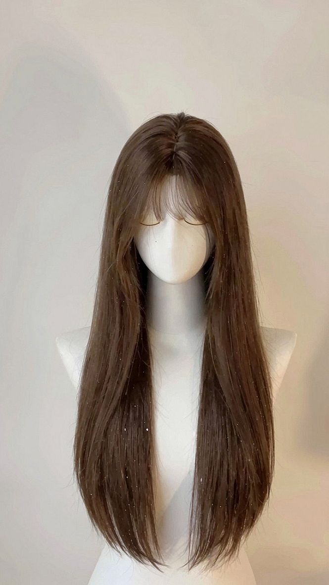 Choosing Between Straight Texture and Loose Waves for Braided Half Ups