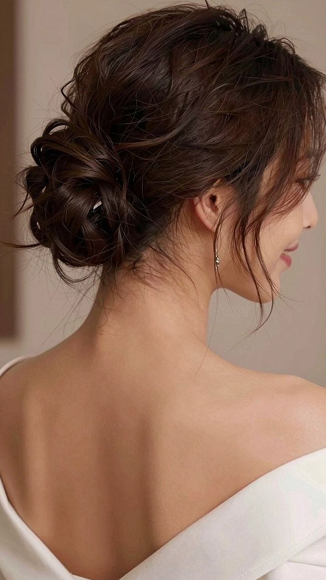 Choosing Textured Low Updos For Your Wedding Day