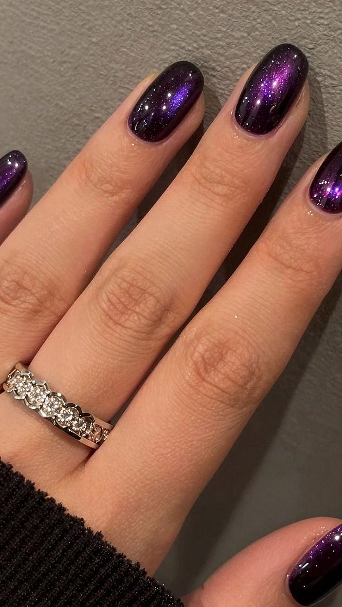 Magnetic Dark Red Polish With Shimmering Galaxy Finish