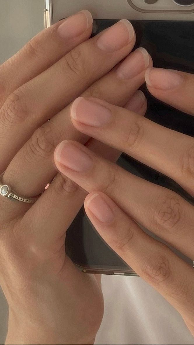 Choosing Rounded Nude Pink Nails for a Natural Look