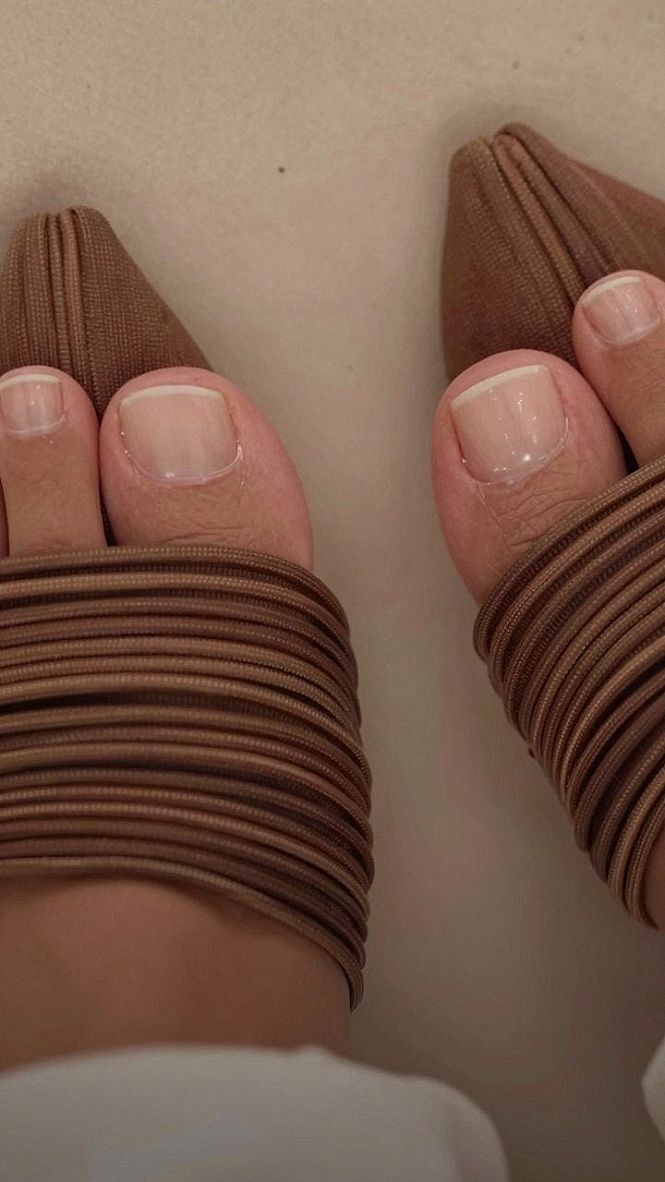 Selecting the Best Shade of Caramel Nude for Your Skin Tone