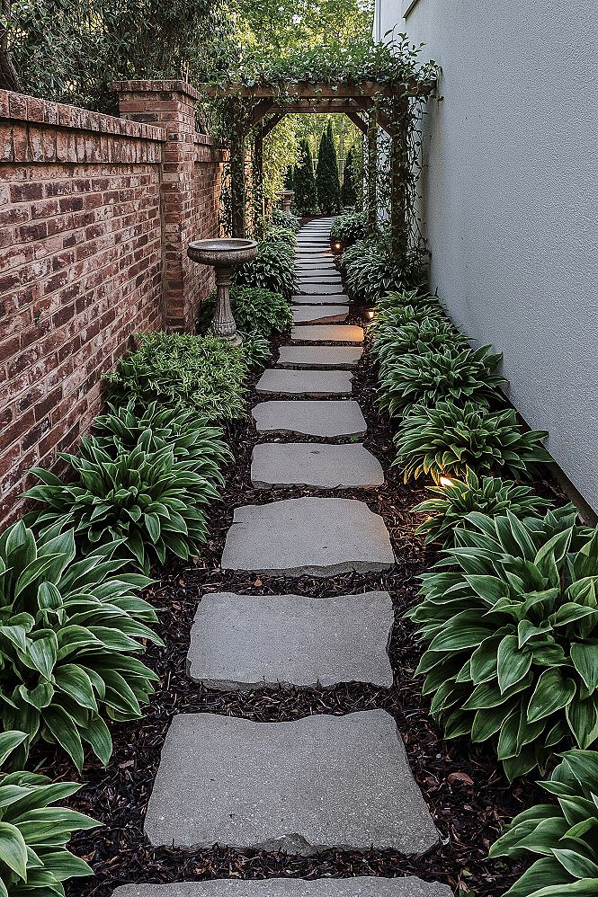 Transform Your Side Yard: Chic Rock Landscaping & Small Garden Design Ideas