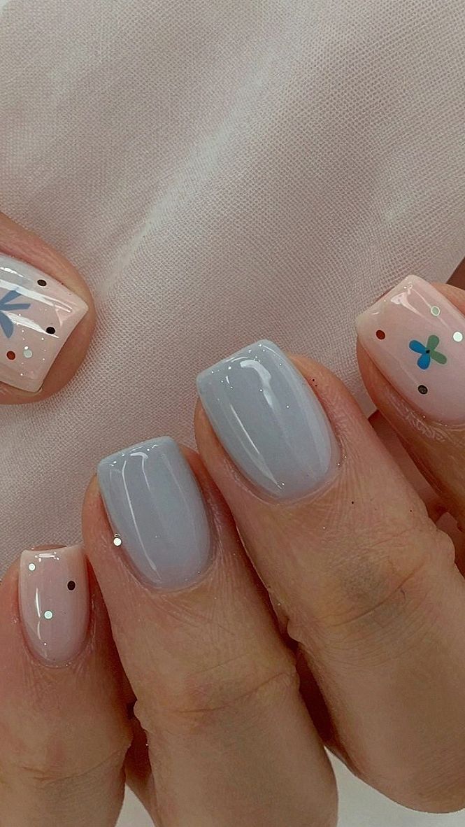 Keeping Blue Floral Gel Nails Fresh All Summer Long