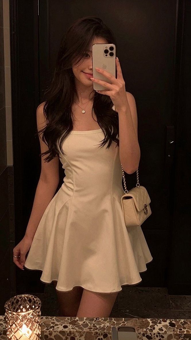 Keeping Short Light Blue Dresses Wrinkle Free