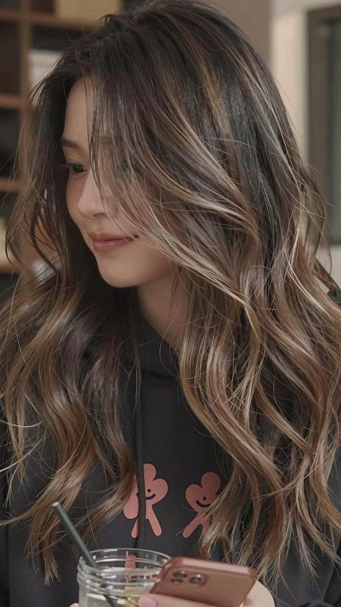 Maintaining Long Layers With Mocha Balayage Hair