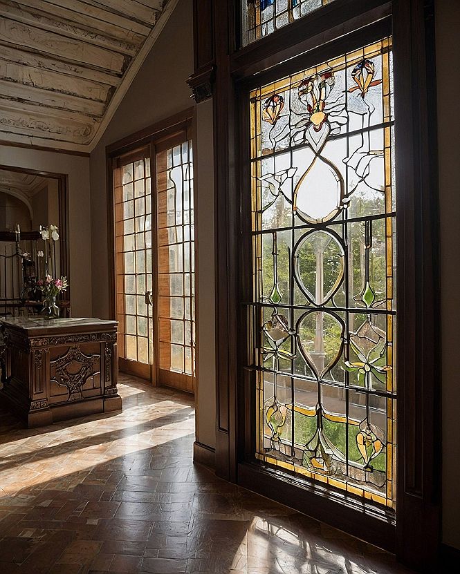 Adding Stained Glass Windows to Your Cottage Bedroom