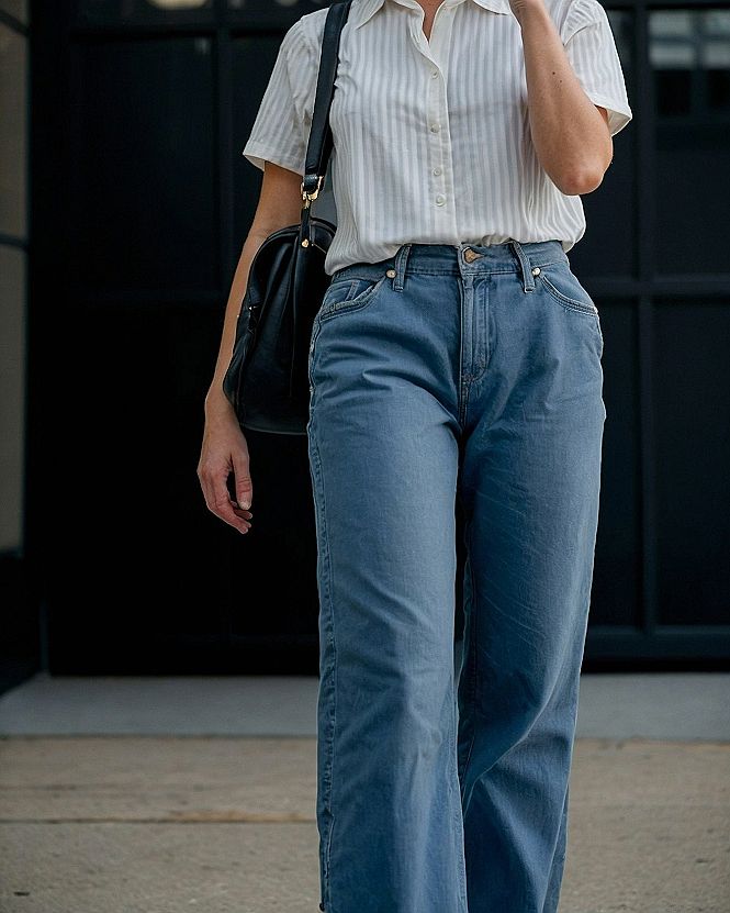 Pairing Relaxed Denim Jeans With Short Sleeve Shirts