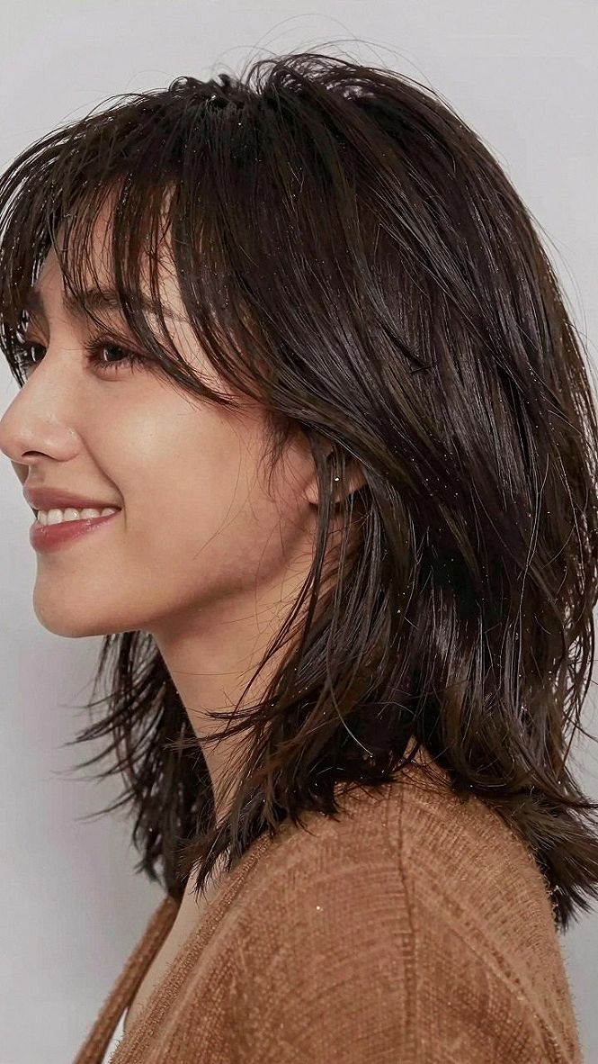 The Tousled Shag Cut With Piecey Bangs
