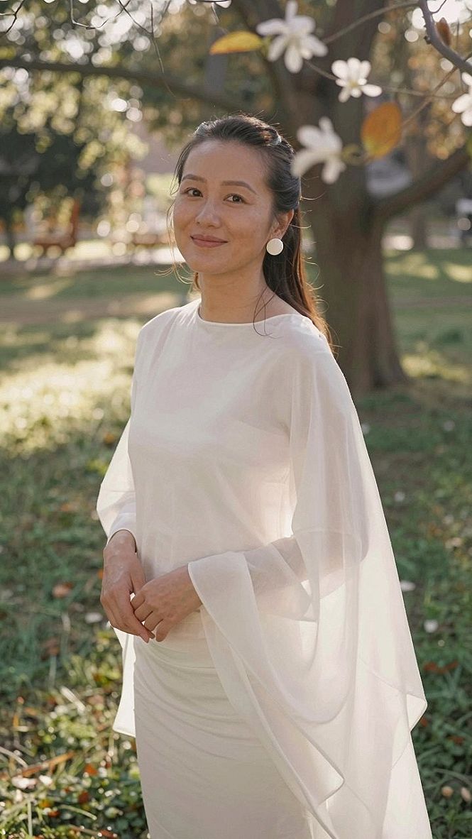 Choosing a Bell Sleeve Elope Wedding Dress