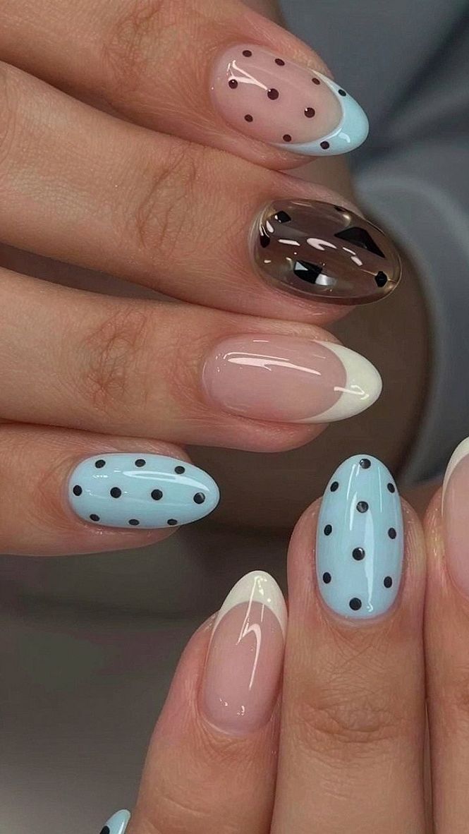 Mixing Polka Dots and French Tips for Y2K Nails
