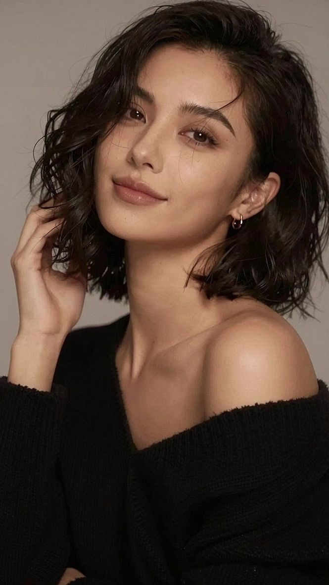 Embracing the Side Part Shag Bob for Fullness