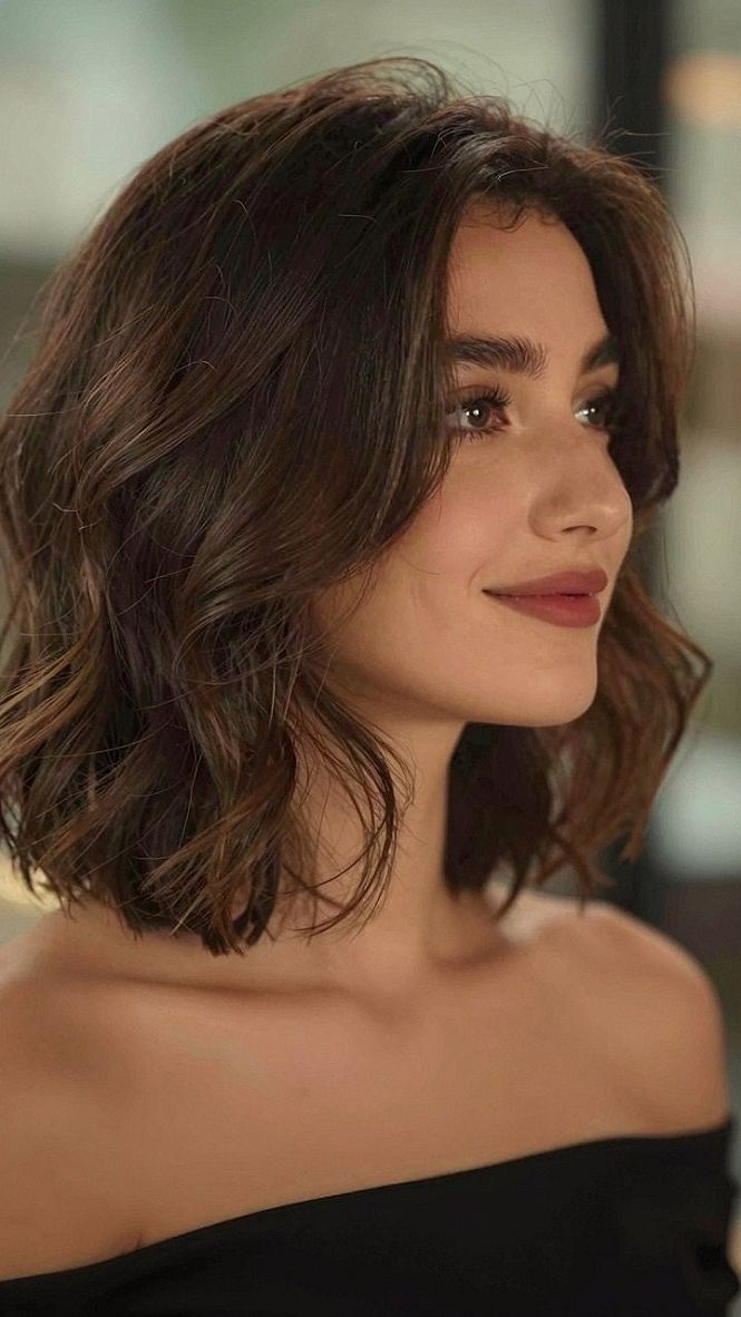 Relaxed Wavy Lob With Center Parting