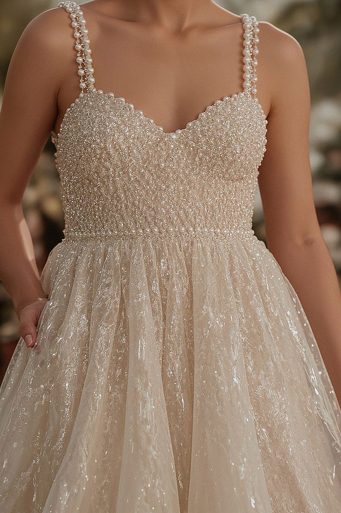 Exquisite Pearl-Embellished Bridal Gown: A 2026 Wedding Dream