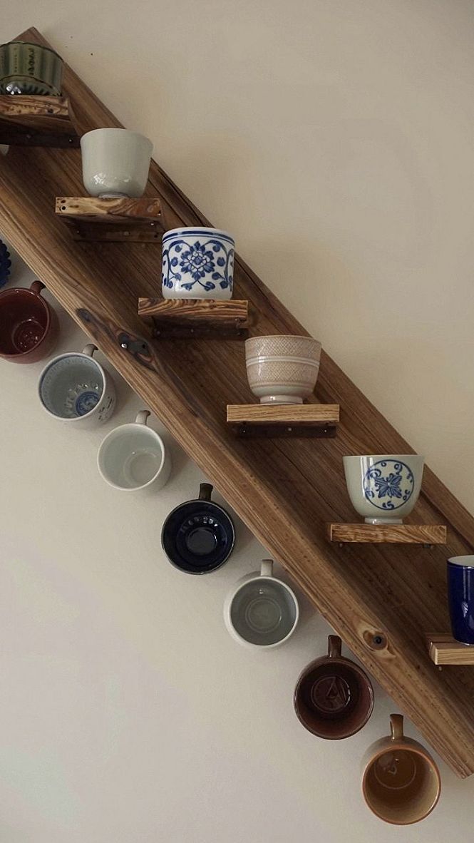 Choosing Staircase Shelving and Storage Solutions