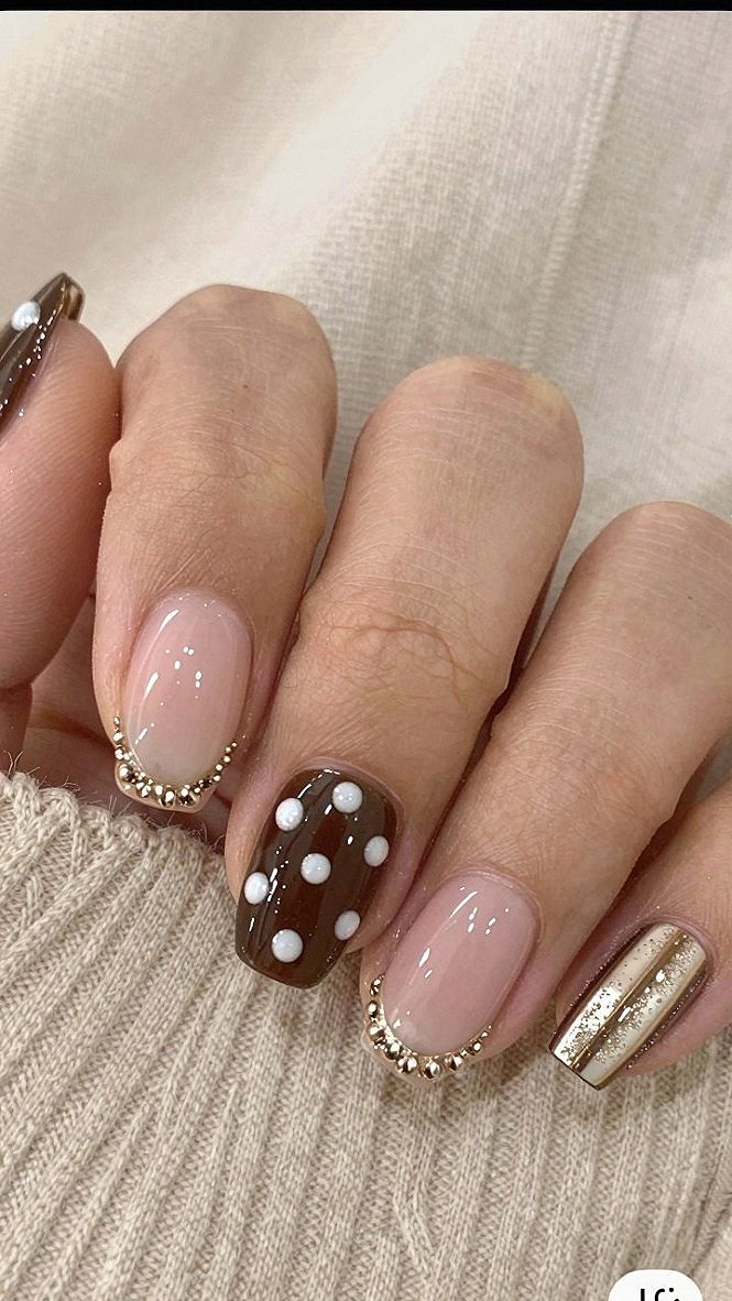 Choosing Gold Accents and Raised Details for Almond Nails