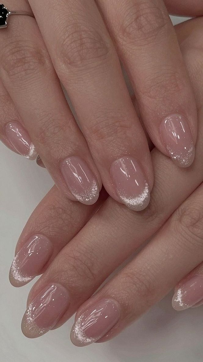 Choosing the Right French Tip Style for Cat Eye Gel Nails