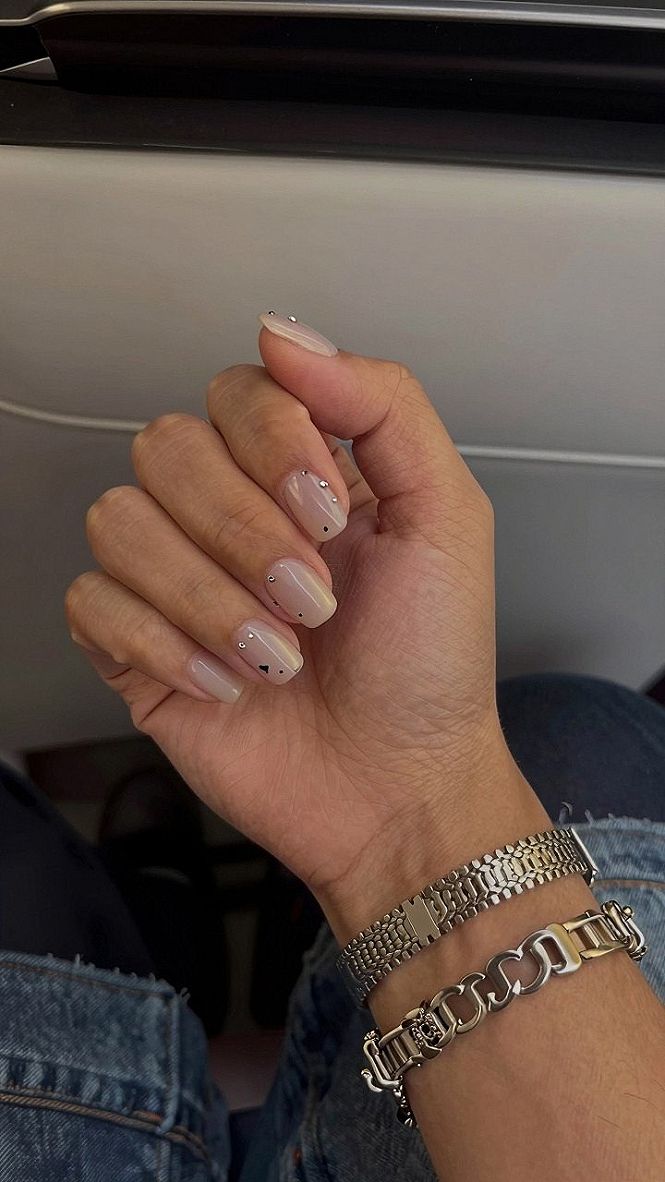 Choosing the Right Polka Dot and Gem Placement for Short Nails