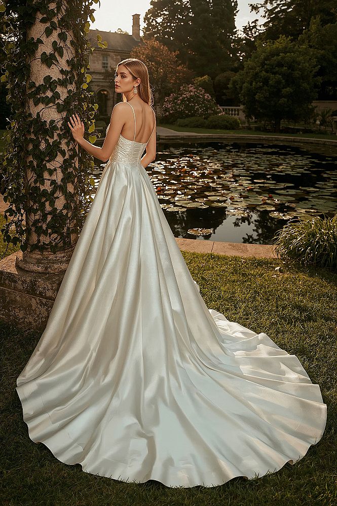 Princess Ball Gown Wedding Dress: Luxurious Satin Elegance