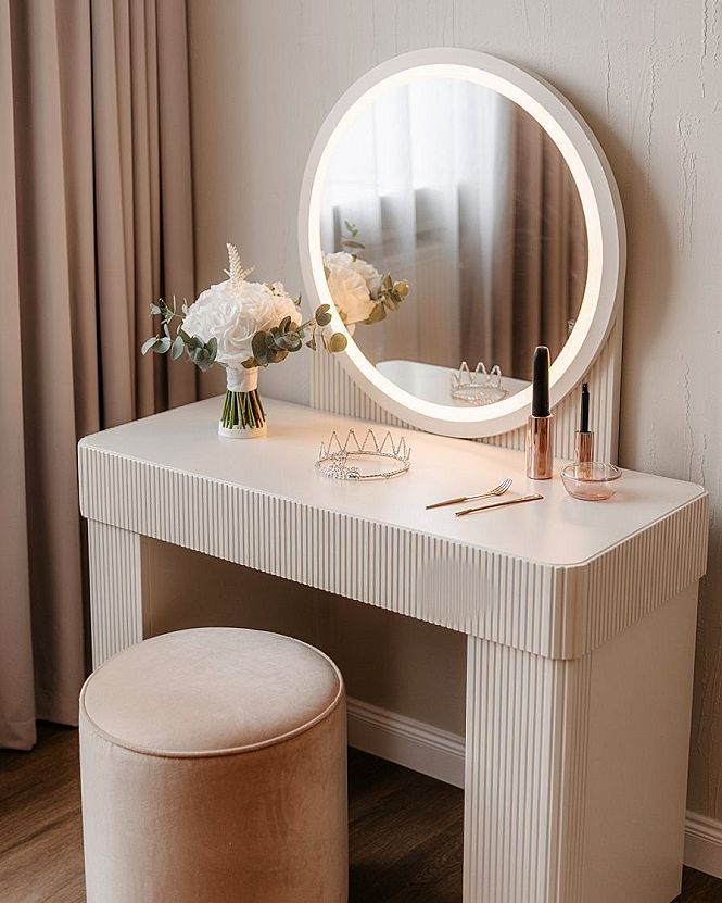 Modern Elegant Bridal Prep Station: Aesthetic Small Bedroom Design