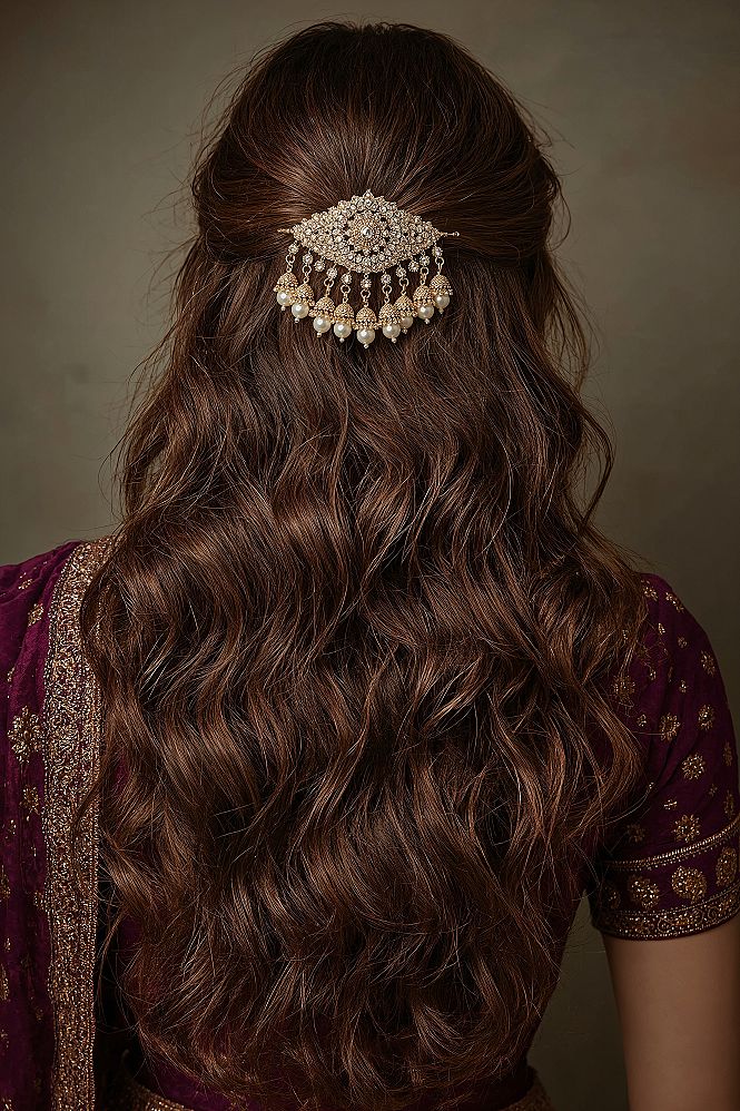 Gold & Pearl Hair Tikka: Regal Pakistani Wedding Glamour