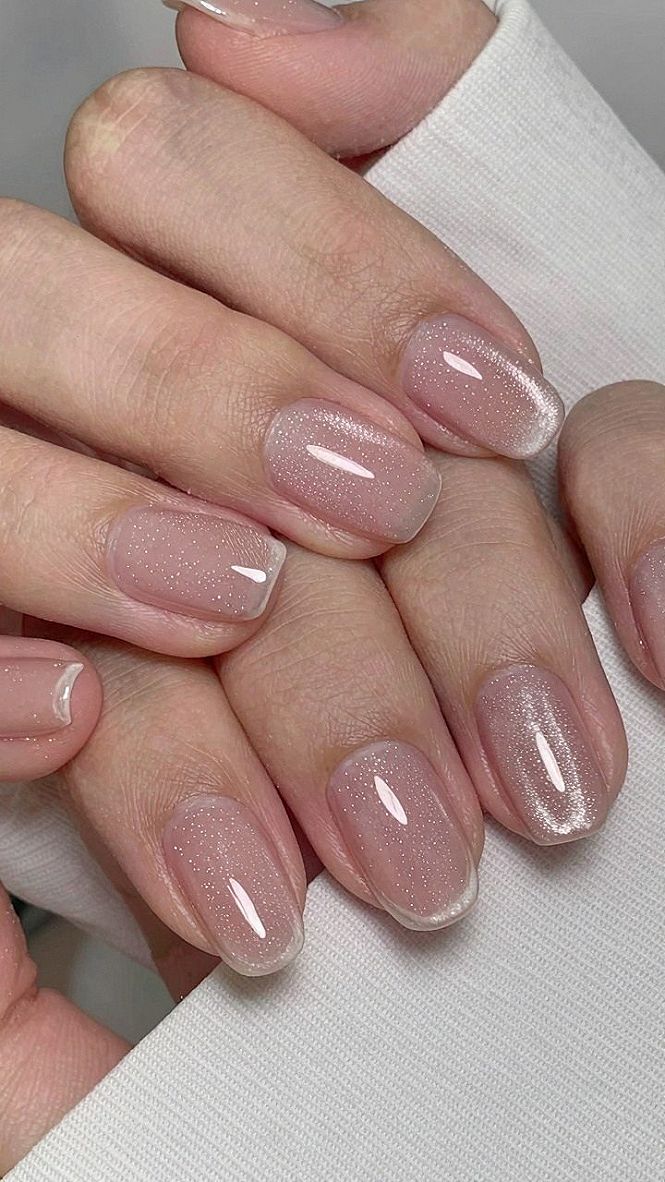 Soft Shimmer Cat Eye Polish For Bridesmaids