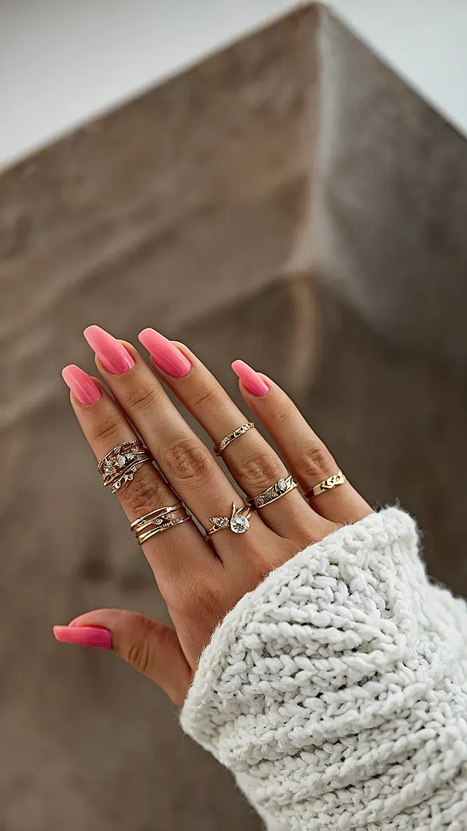 Gold Standard: Short Nails of 2025