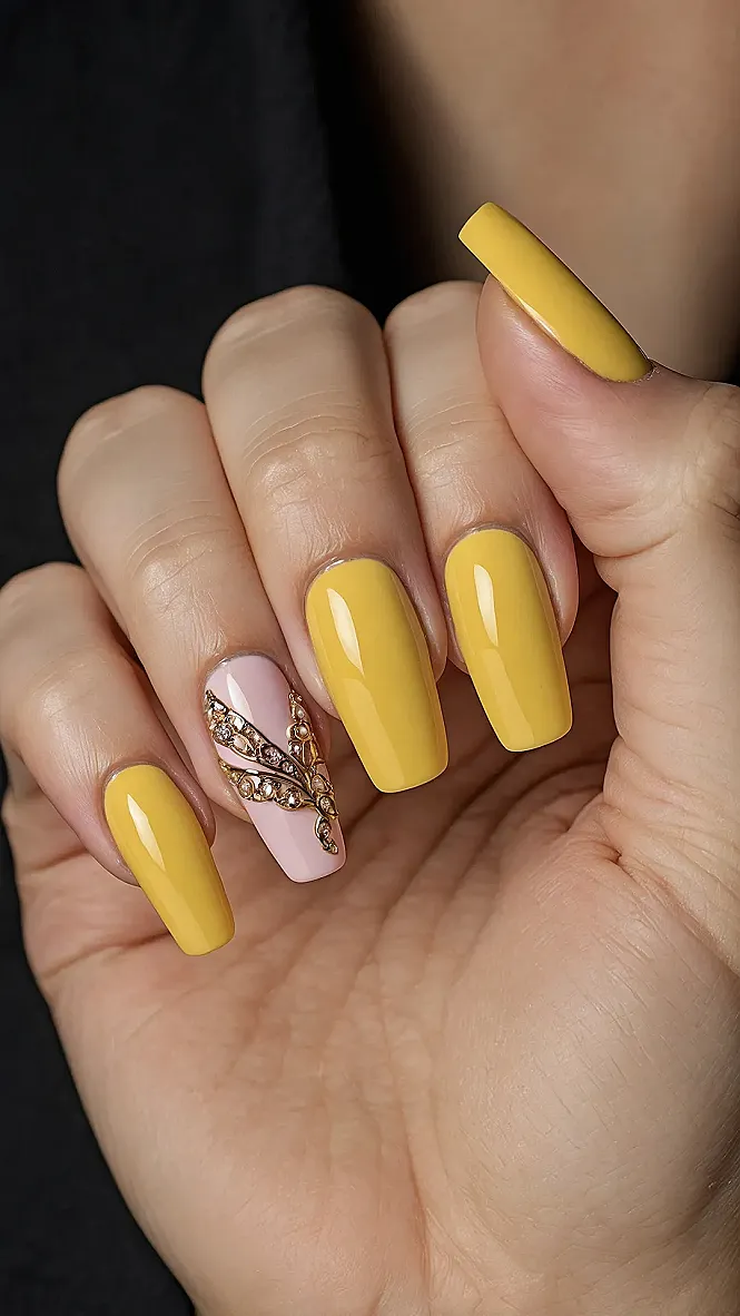 Sunshine Sparkle Mani.