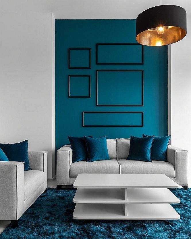 Bold Teal Living Room: Modern Decor & Chic Grey Accents