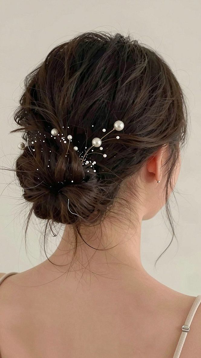 Choosing Pearl Pin Accents For Medium Soft Buns