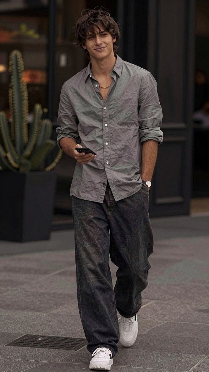 Choosing the Right Relaxed Button-Down Shirt for Fall