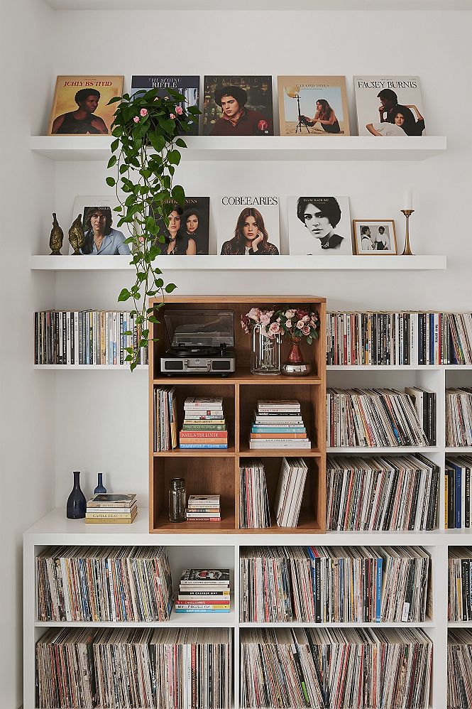 DIY Book and Vinyl Shelf Ideas for Stylish Storage