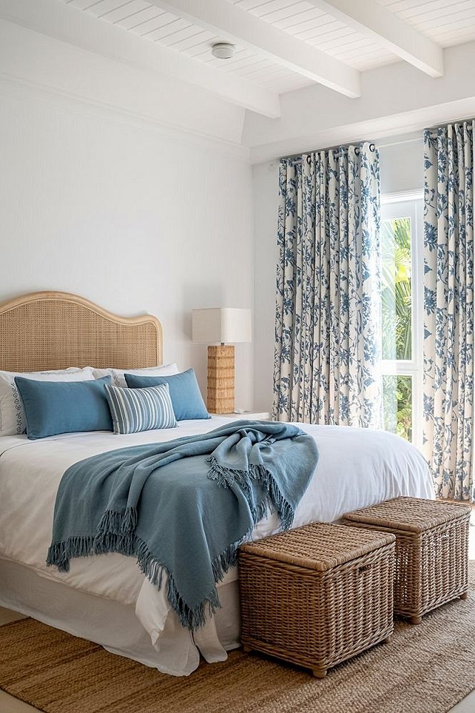 Coastal Blue Bedroom Decor: Serene Dream Home Design