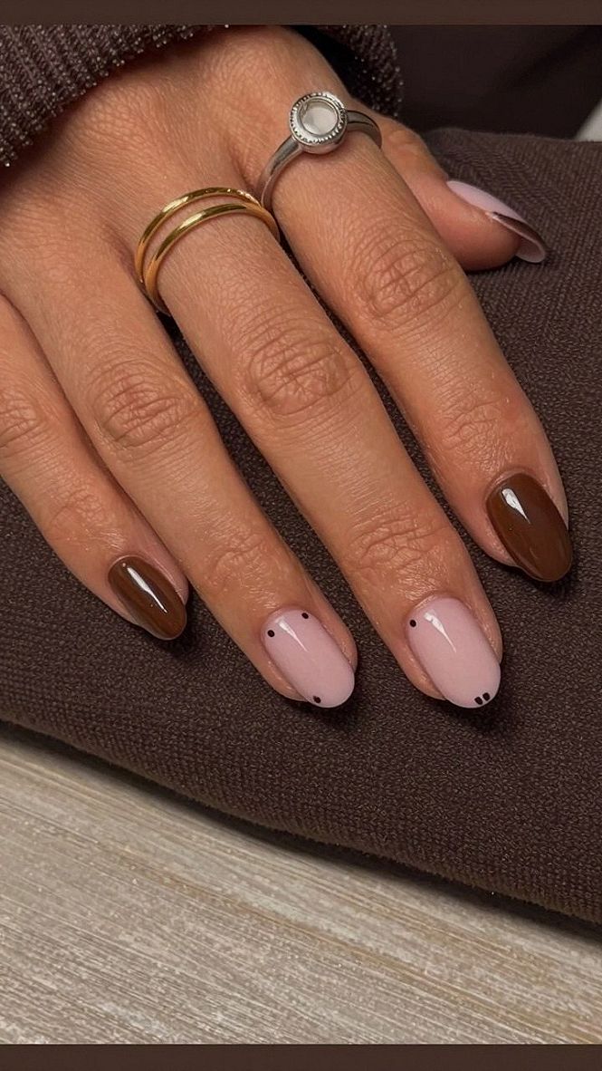 Mixing Solid Brown and Accent Nails for Fall