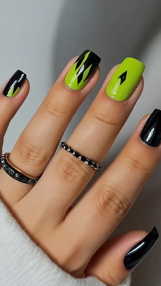 Batty Nails: Halloween Glam