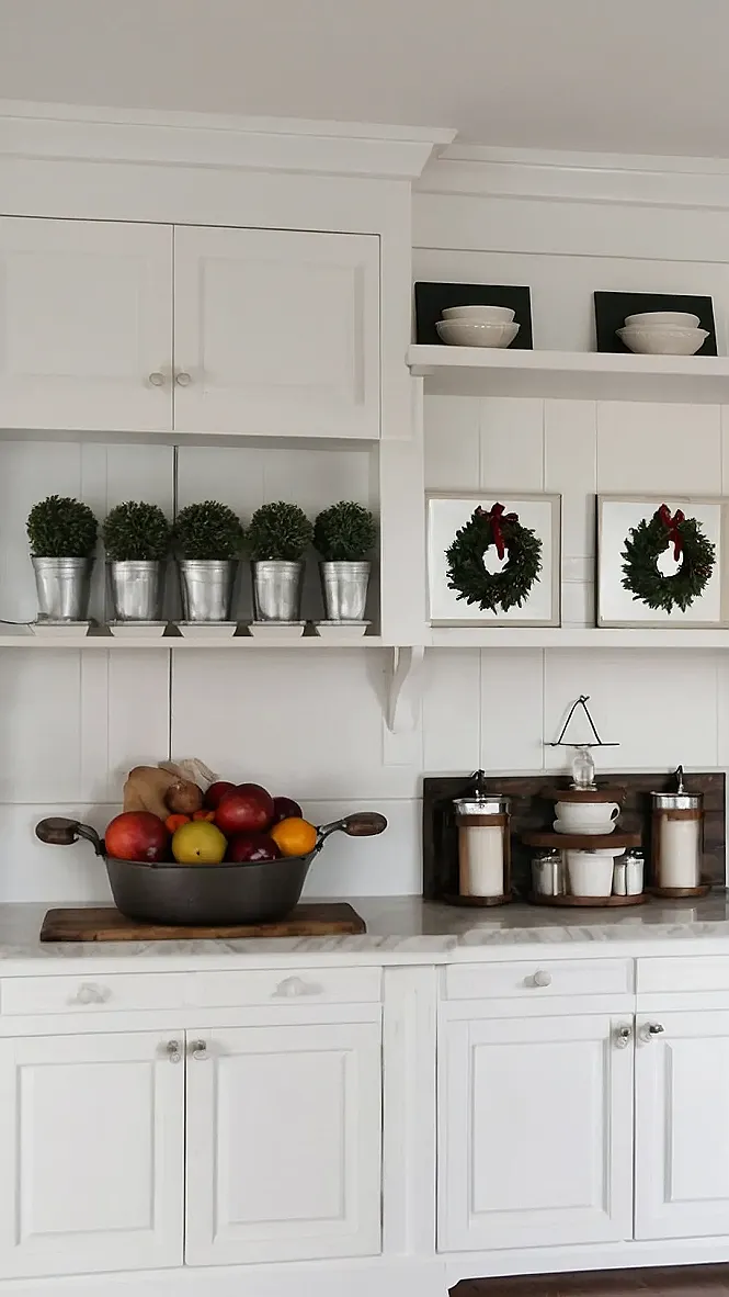 Kitchen Christmas Spirit