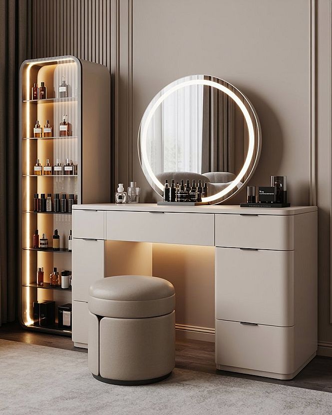 Luxury Makeup Corner: Aesthetic Mirror Designs for Small Rooms