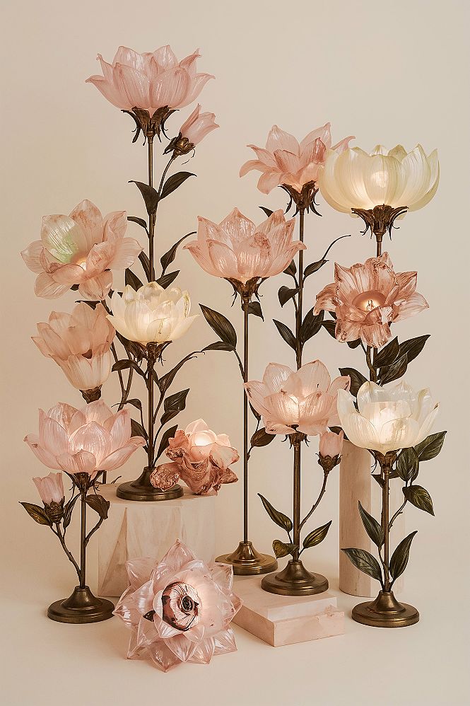 Enchanting Floral Lamps: Whimsical Home Decor & Minimalist Design