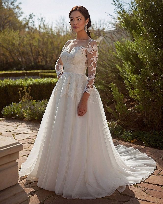 Pairing Long Lace Sleeves with Forest Settings